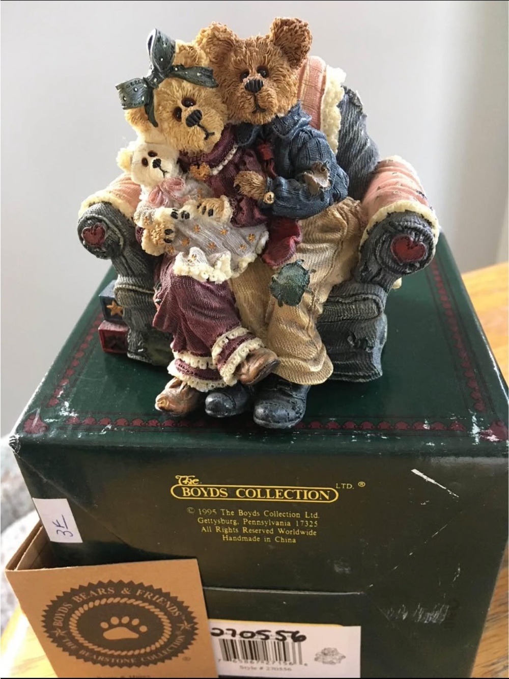 BoydsBears - Momma & Pappa
McBear with baby bundle Music Box.